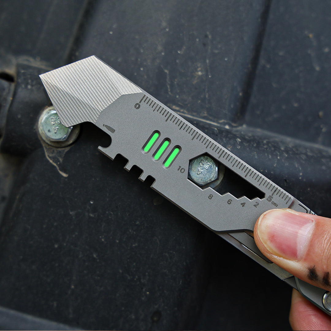 Titanium EDC Pry Bar – Multi-Tool Multi-Tool 10-in-1 Survival Tool Keychain Tool Camping