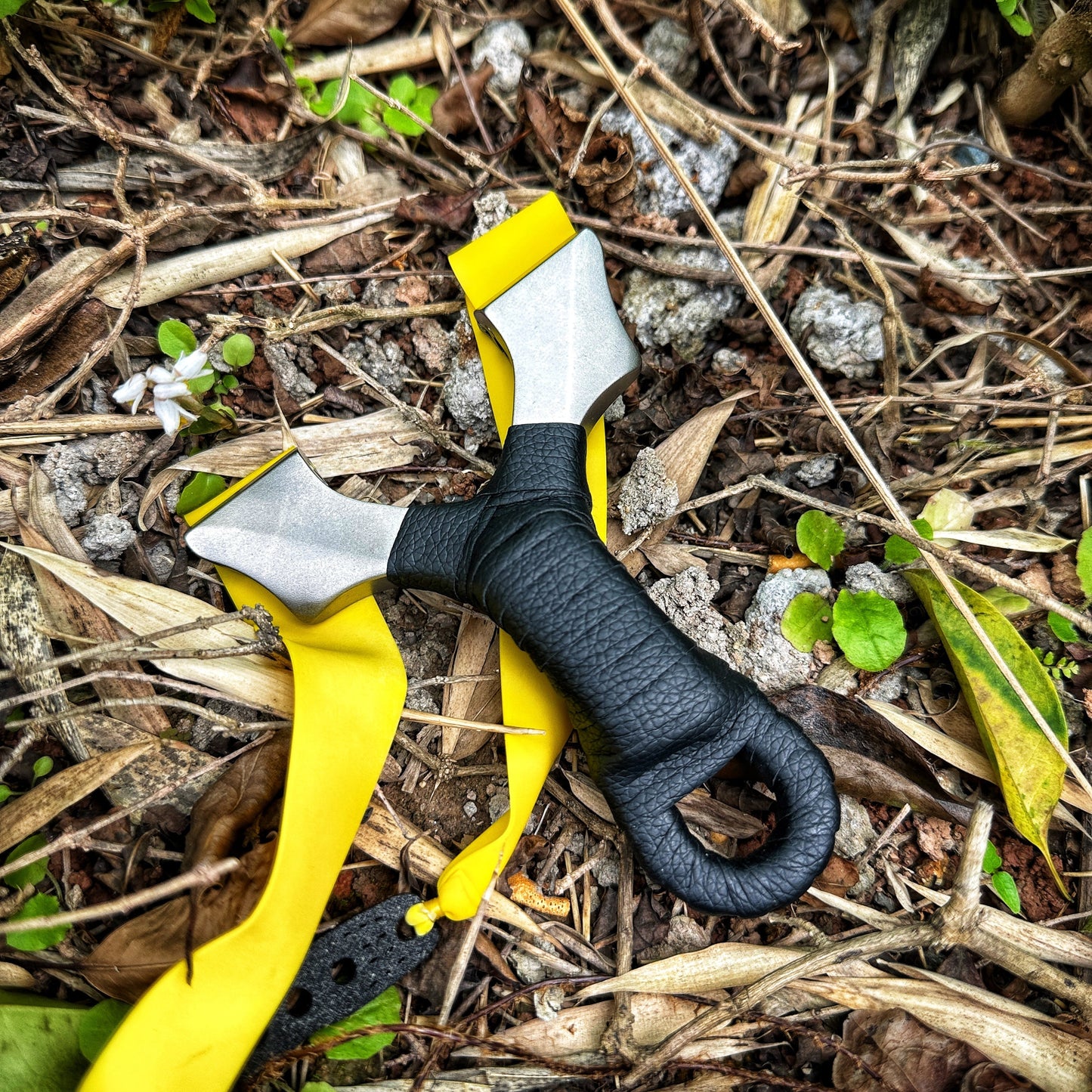 Wrist Brace Slingshot – Hunting with Stainless Steel Lightweight Rocket